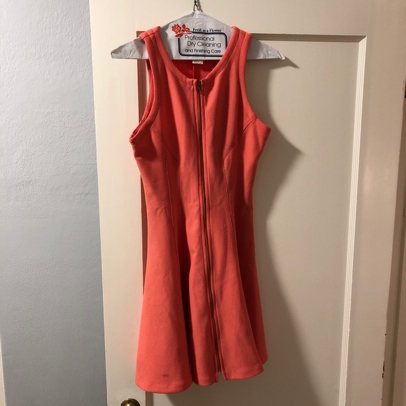 Zip Up Coral Dress - Picture 5 of 5